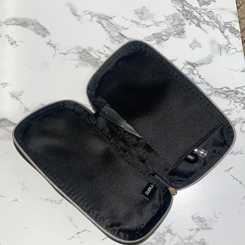 NWOB Guerlain mini duo brush set: powder brush & double ended brush Never used